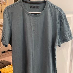 Outdoor Voices XL Athletic Shirt